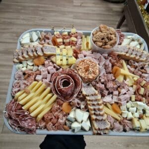 Plateau apéro fromages et charcuteries 8/10 personnes